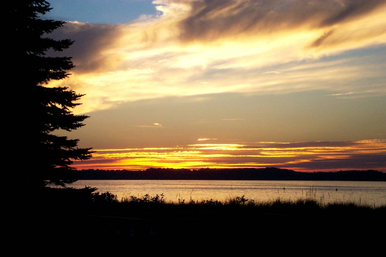 sunset1.jpg (34069 bytes)